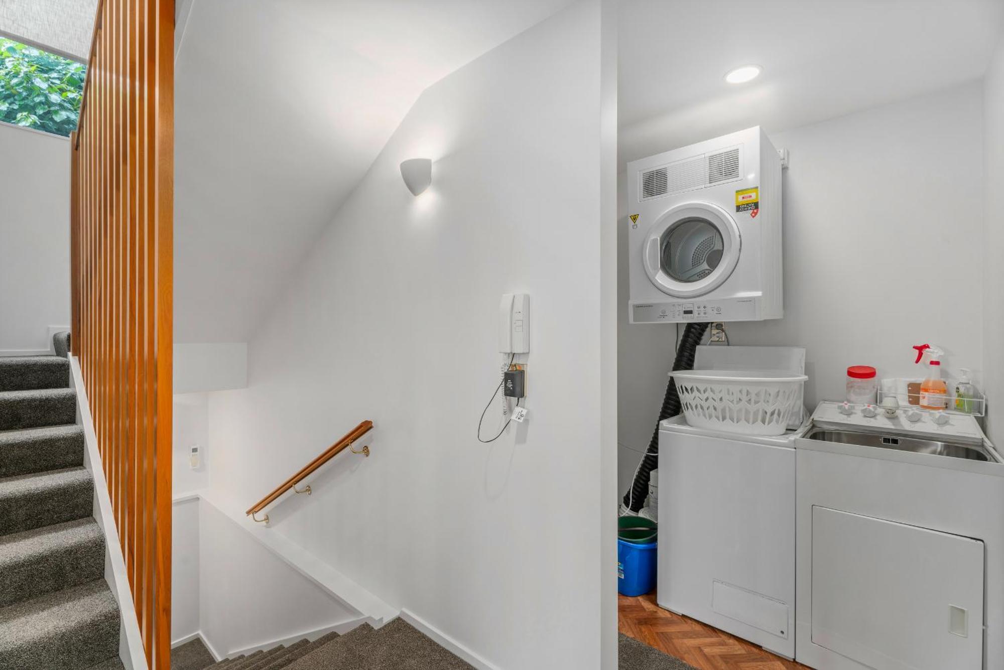 Frankton House - Queenstown Holiday Home Экстерьер фото